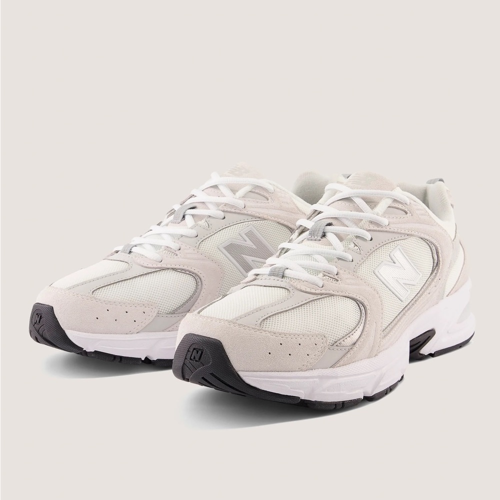 NWT New Balance 530 Sneakers